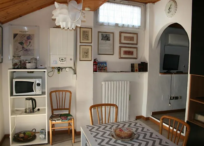 Incantevole Sui Tetti Di *