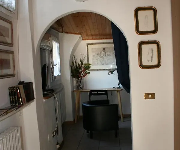 Incantevole Sui Tetti Di 아파트