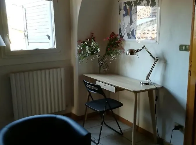 Incantevole Sui Tetti Di * بولونيا