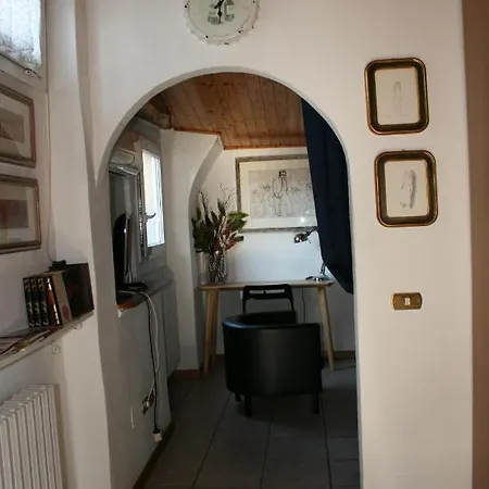 Incantevole Sui Tetti Di Apartamento